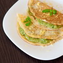 Пшеничные блинчики с фейхоа и мятой