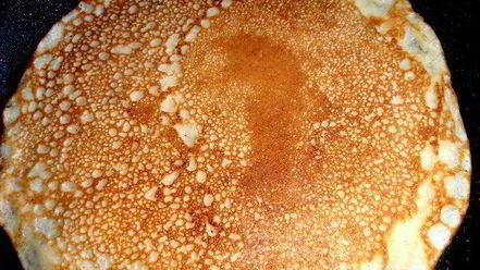 Рецепт тонких блинчиков с сырной прослоечкой