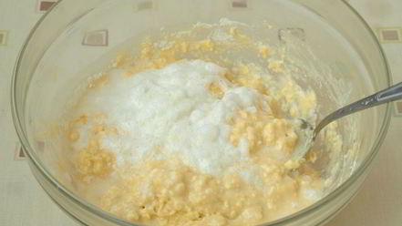 Рецепт творожных панкейков с черносливом