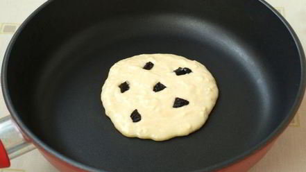 Рецепт творожных панкейков с черносливом