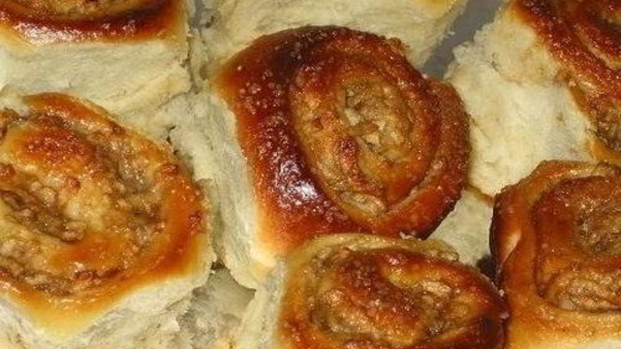 Рецепт булочек из быстрого теста с яблоком