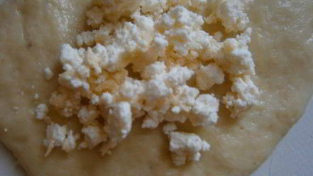 Рецепт булочек из волшебного теста с сыром