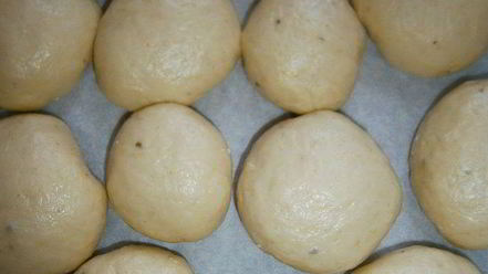 Рецепт булочек из волшебного теста с сыром