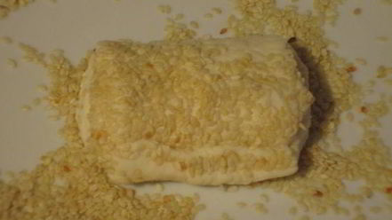 Рецепт булочек на йогурте с кунжутом