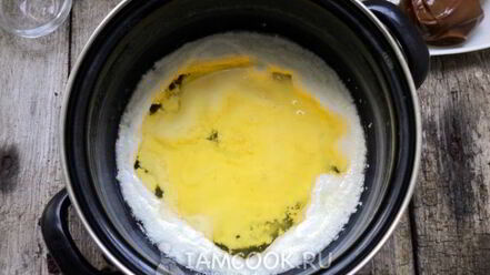 Рецепт булочек с изюмом и сгущенкой