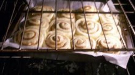 Рецепт булочек с корицей и орехами