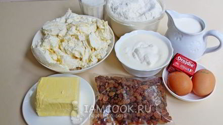 Рецепт булочек с творогом в сметанной заливке