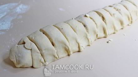 Рецепт булочек с творогом в сметанной заливке