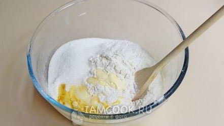 Рецепт булочек с творогом в сметанной заливке