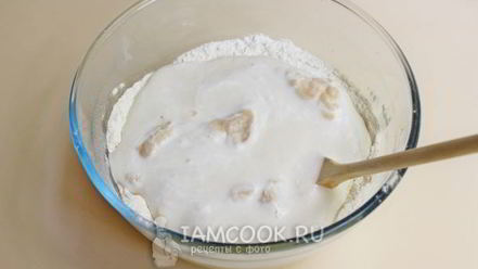 Рецепт булочек с творогом в сметанной заливке