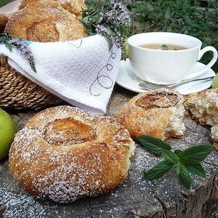 Рецепт Булочек с яблоками, грушей и пряностями