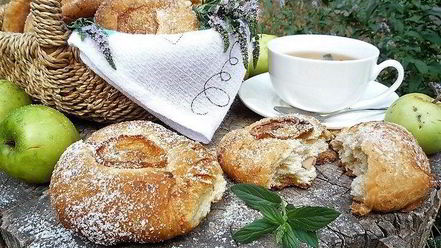 Рецепт булочек с яблоками, грушей и пряностями
