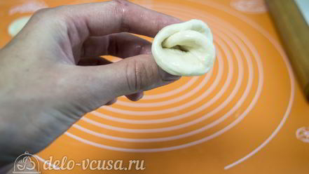 Рецепт дрожжевых булочек с сыром