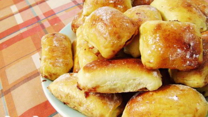 Рецепт плюшек дрожжевых с джемом