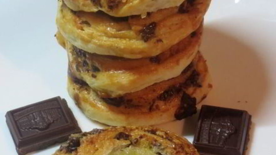 Рецепт шоколадна-банановых булочки улитки