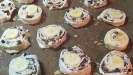 Рецепт шоколадна-банановых булочки улитки