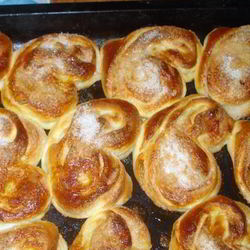 Рецепт Сладких булочек сердечки с сахаром