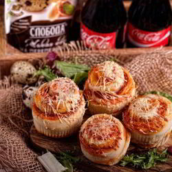 Рецепт Закусочных булочек-розочек с беконом