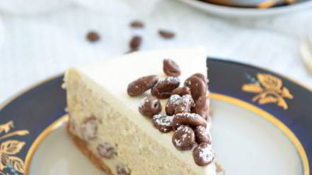 Рецепт чизкейка с ромом и изюмом