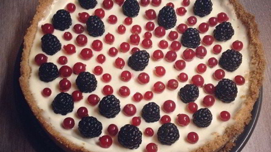 Рецепт чизкейка со сливочным сыром и ягодами