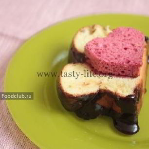 Рецепт Бисквитного кекса с сердечком внутри