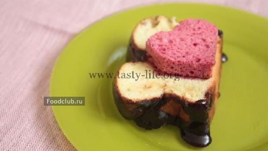 Рецепт бисквитного кекса с сердечком внутри