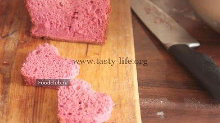 Рецепт бисквитного кекса с сердечком внутри