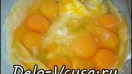 Рецепт бисквитных кексов с яблоками и корицей