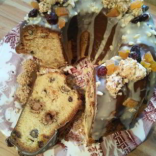 Рецепт Кекса с курагой и фундуком Джотто