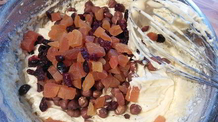 Рецепт кекса с курагой и фундуком джотто