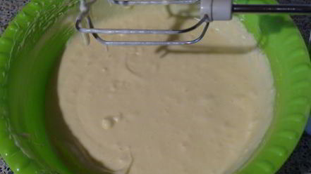 Рецепт лимонно-сметанного кекс с вяленой вишней