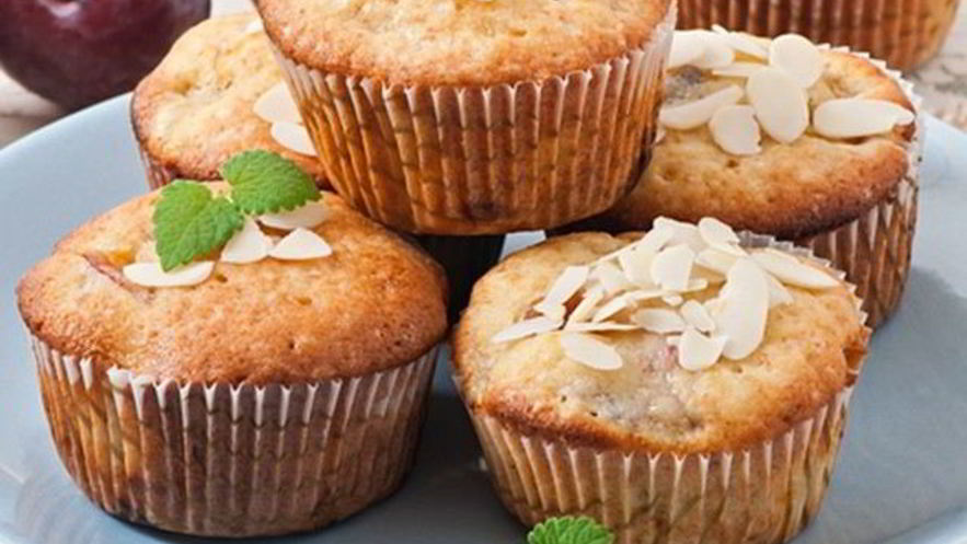 Рецепт мини-кексов со сливами