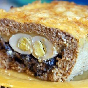 Рецепт Мясного кекса с грибами и перепелиными яйцами