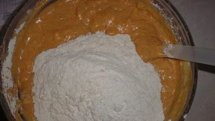 Рецепт пряного тыквенного кекса с орехами