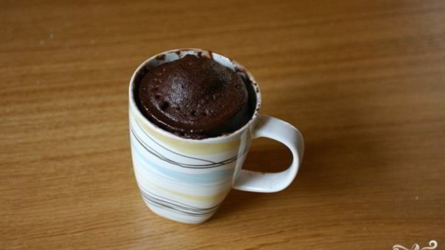 Рецепт шоколадного кекса в кружке