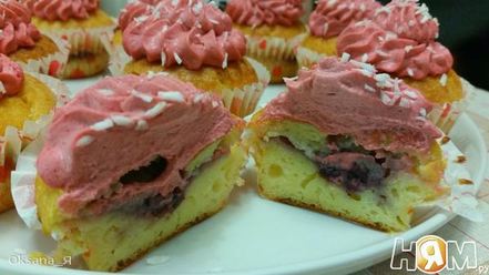 Рецепт творожных кексиков с кремом и джемом