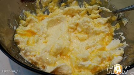 Рецепт творожных кексиков с кремом и джемом