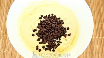 Рецепт ванильного кекса с шоколадными каплями