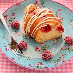 Рецепт Ягодного кекса с глазурью