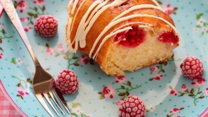 Рецепт ягодного кекса с глазурью