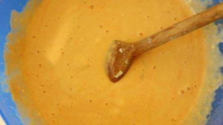 Рецепт закусочного сырного кекса с томатами и базиликом