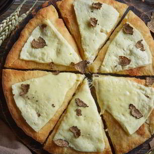 Рецепт Хачапури с черным трюфелем