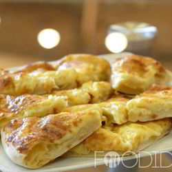 Рецепт Хачапури с творогом и сыром из слоеного теста
