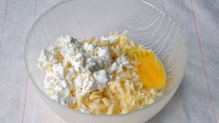 Рецепт хачапури с творогом и сыром на сковороде