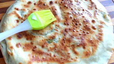 Рецепт хачапури со шпинатом и сыром