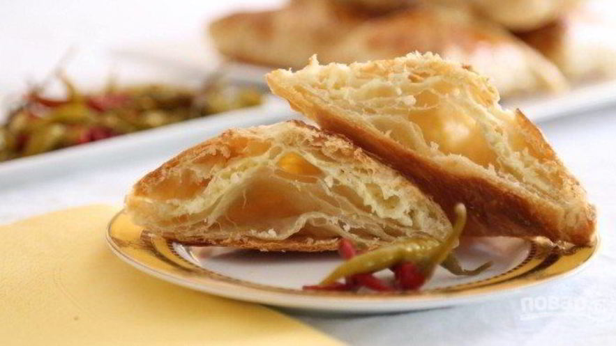 Рецепт слоеных хачапури с сыром