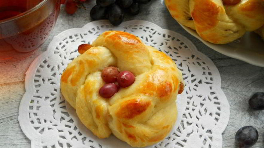 Рецепт булочек с изюмом в хлебопечке