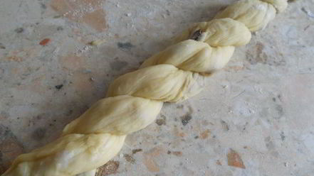 Рецепт булочек с изюмом в хлебопечке