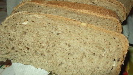 Рецепт черного хлеба с маринованным чесноком