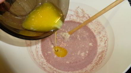 Рецепт французского хлеба на красном вине, с орехами и изюмом